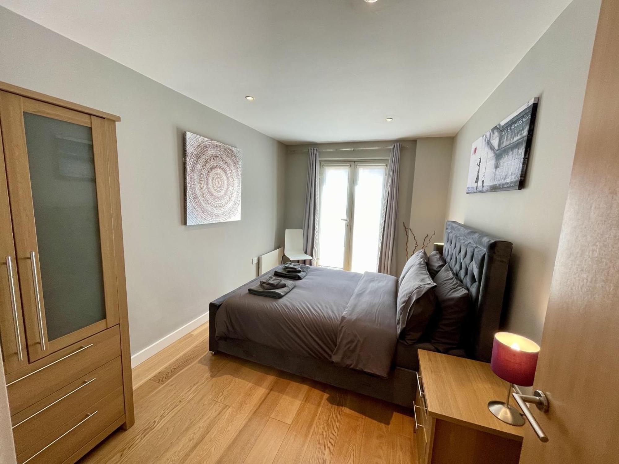 Stunning 2-Bed Town Centre Apartment - Hosted By Hutch Lifestyle Royal Royal Leamington Spa Exterior foto